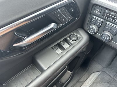 2025 Chevrolet Suburban RST