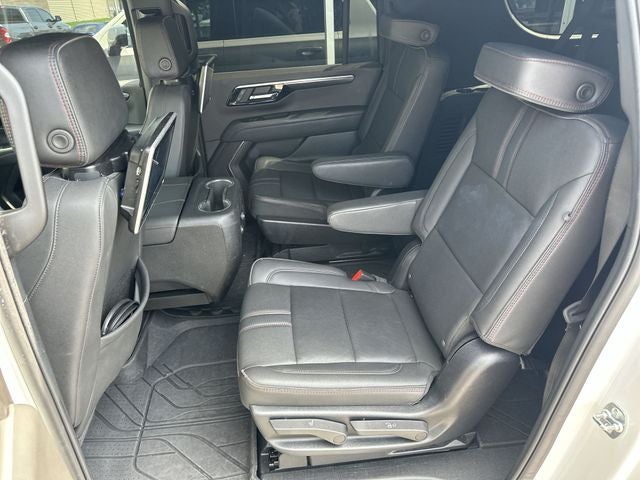 2025 Chevrolet Suburban RST