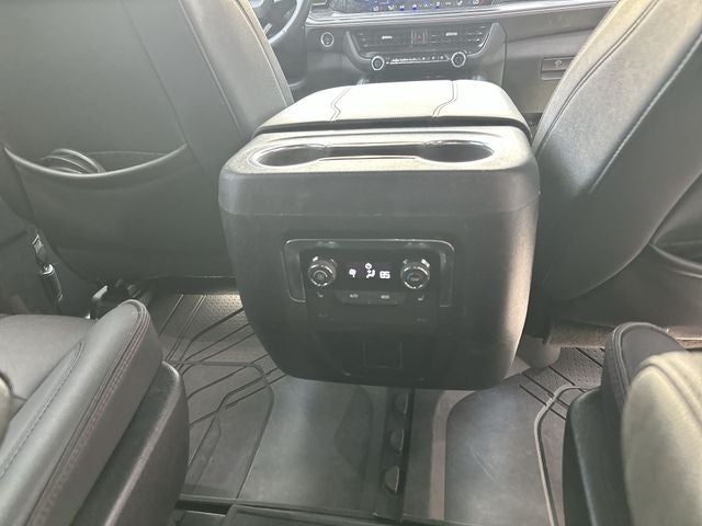 2025 Chevrolet Suburban RST