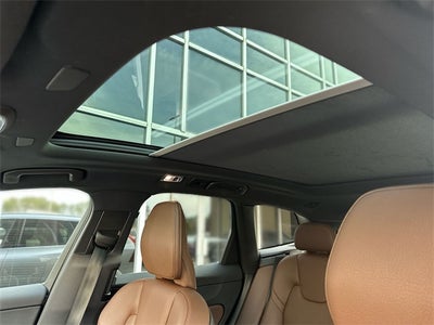 2021 Volvo XC60 T5 Momentum