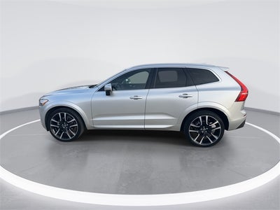 2021 Volvo XC60 T5 Momentum