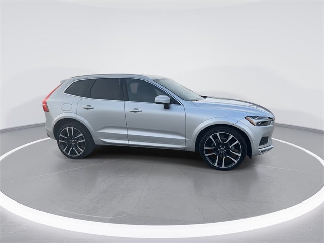 2021 Volvo XC60 T5 Momentum