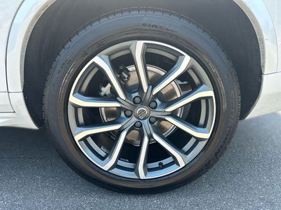 2018 Volvo XC90 T6 Momentum