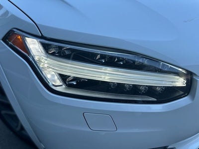 2018 Volvo XC90 T6 Momentum