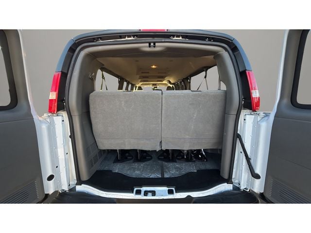 2024 Chevrolet Express 3500 LT Passenger