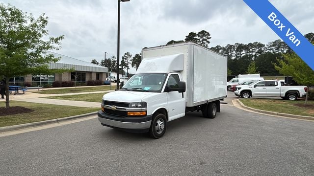 2023 Chevrolet Express 3500 Work Van Cutaway
