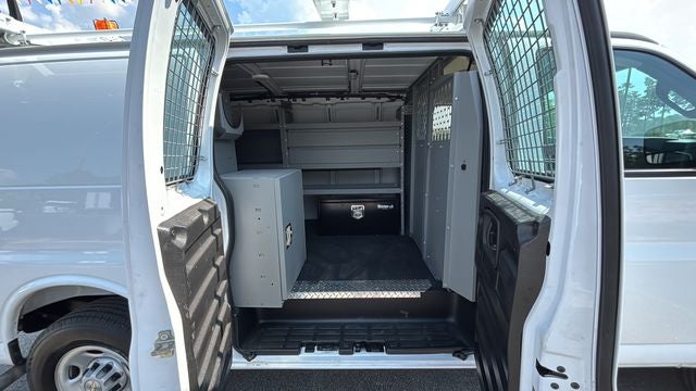 2025 Chevrolet Express 2500 Work Van Cargo