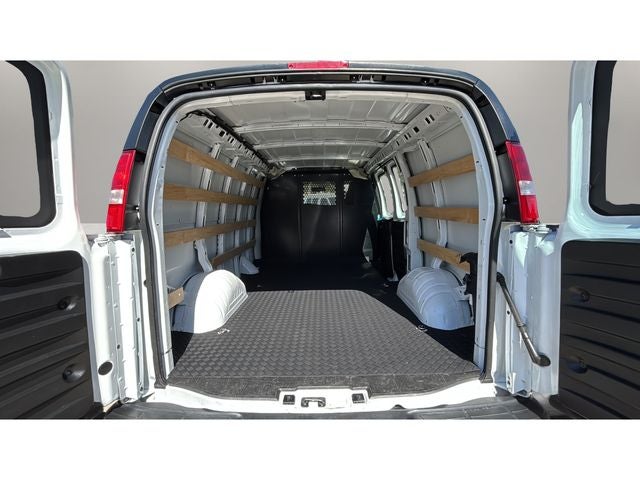 2024 Chevrolet Express 2500 Work Van Cargo