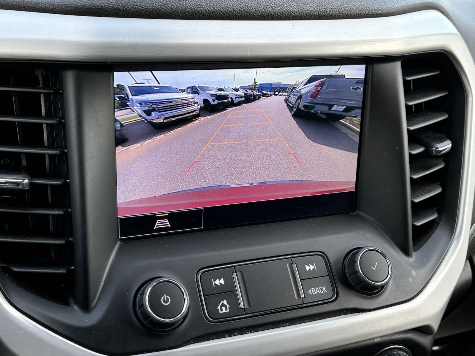 2023 GMC Acadia SLT