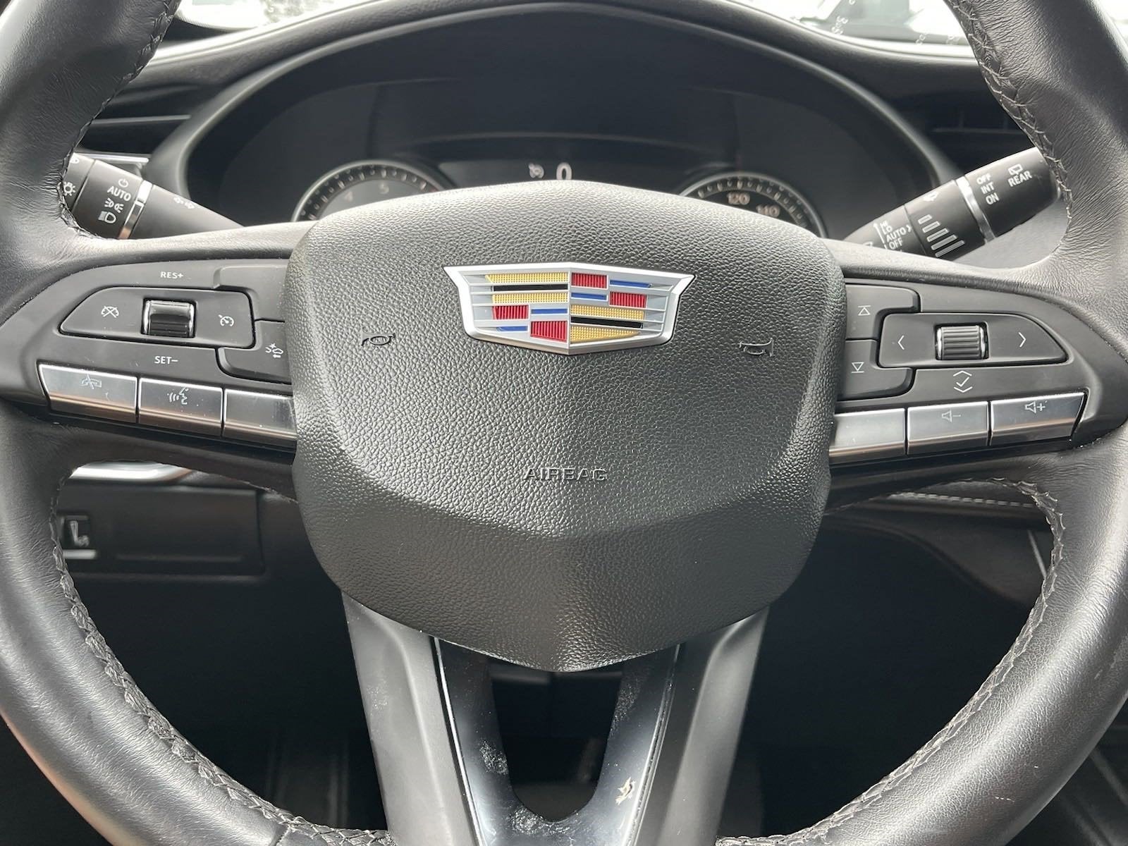 2023 Cadillac XT4 FWD Premium Luxury