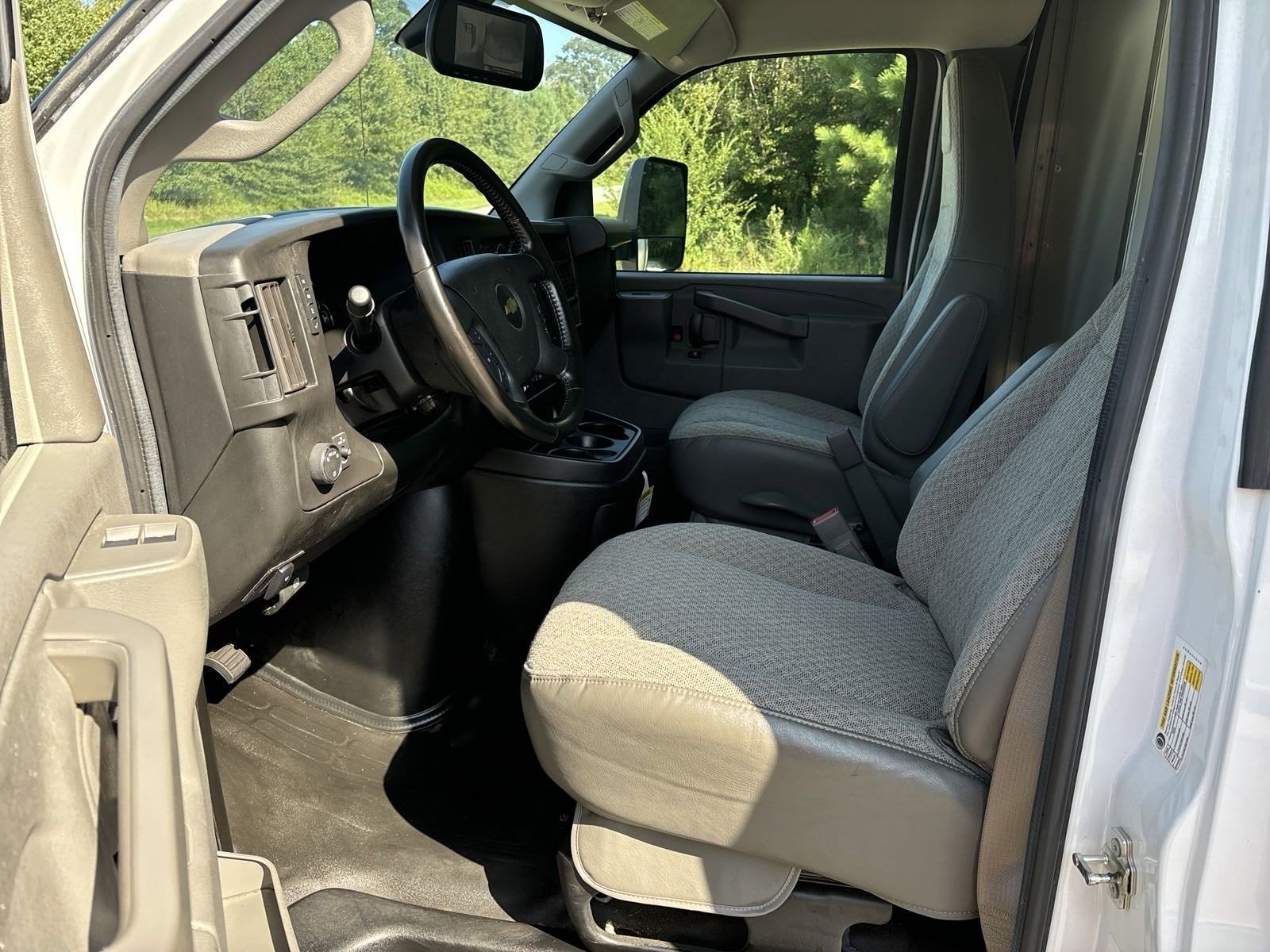 2022 Chevrolet Express Commercial Cutaway Work Van