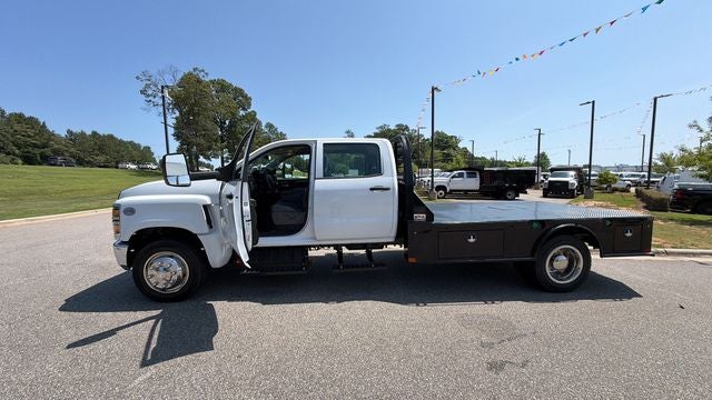 2023 Chevrolet Silverado 5500HD Work Truck