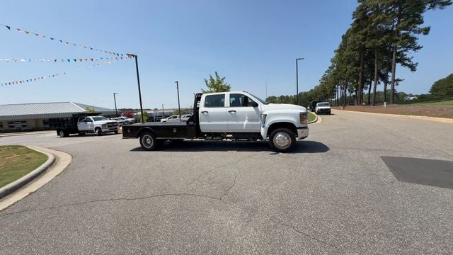 2023 Chevrolet Silverado 5500HD Work Truck
