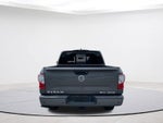 2022 Nissan Titan SV