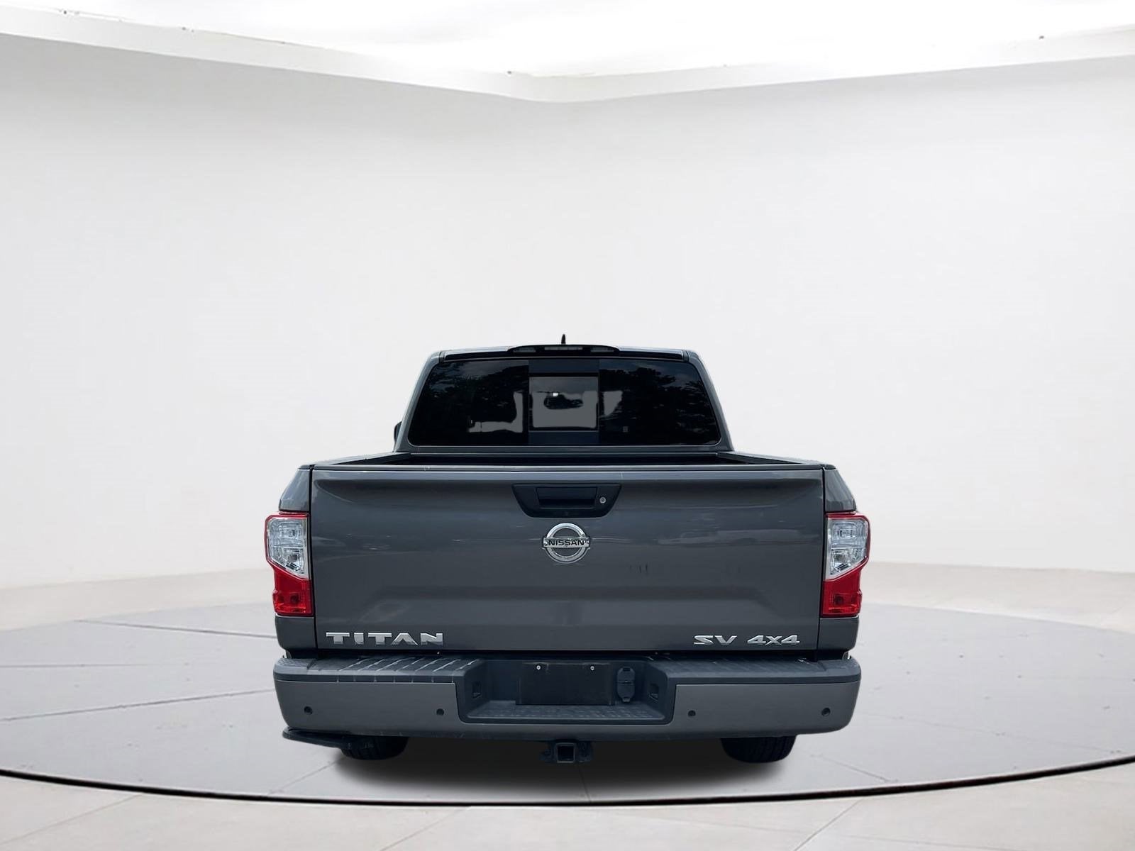 2022 Nissan Titan SV