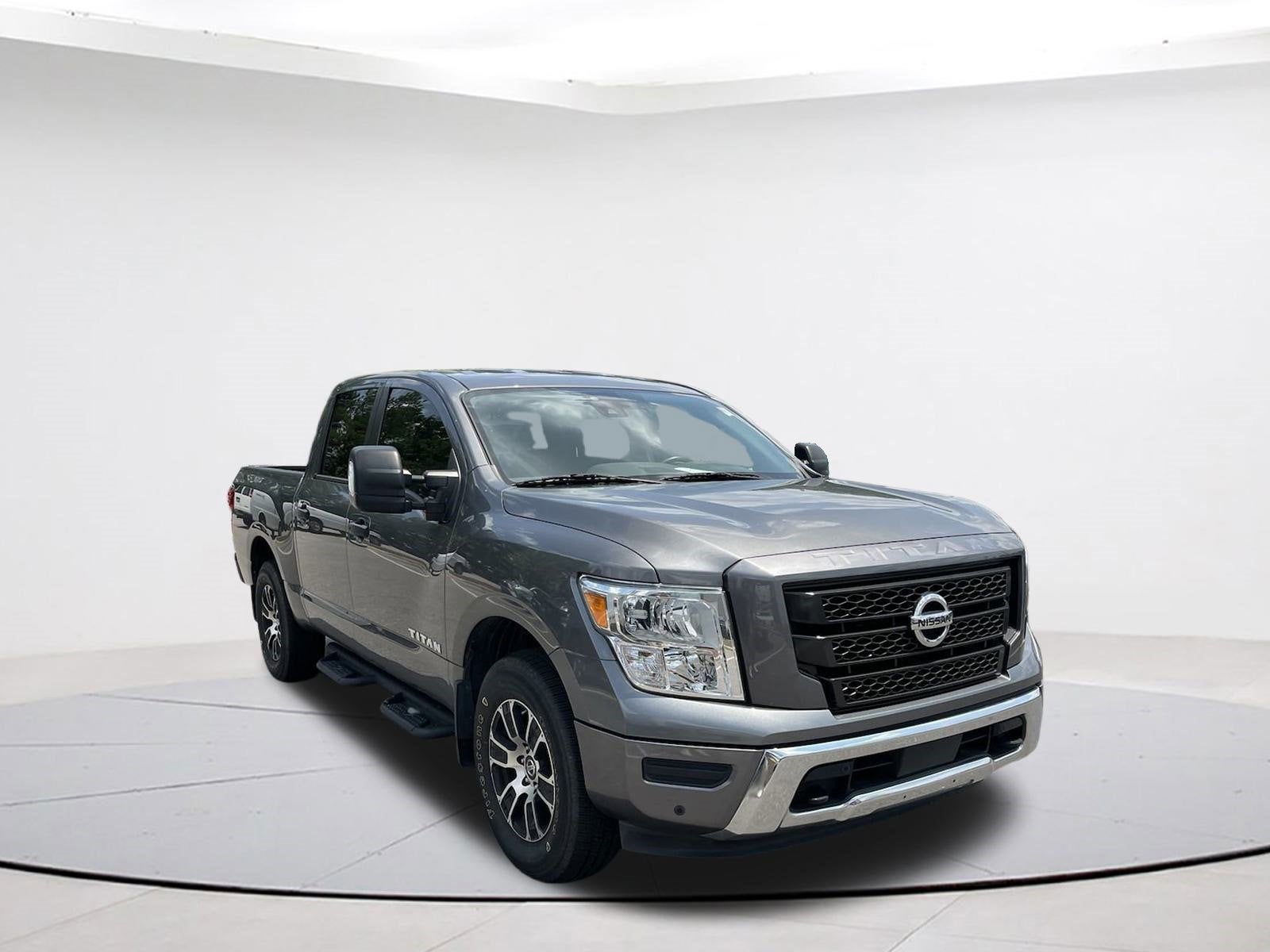 2022 Nissan Titan SV