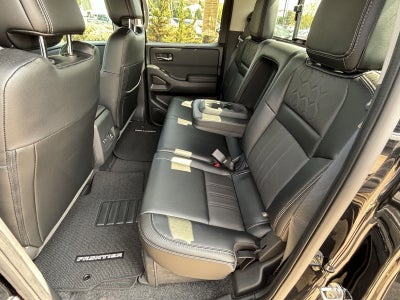 2024 Nissan Frontier SL