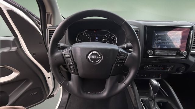 2024 Nissan Frontier SL