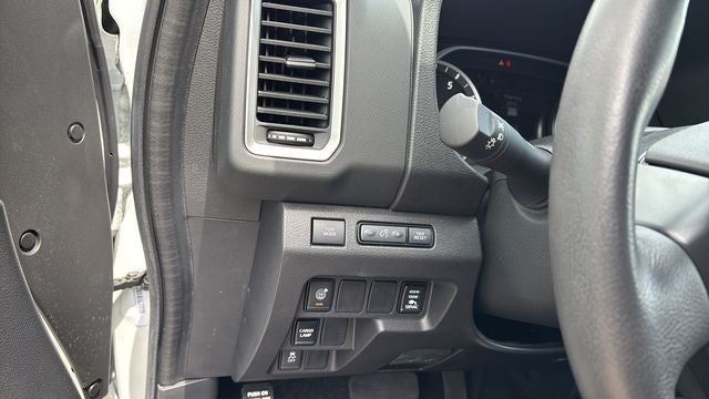 2024 Nissan Frontier SL