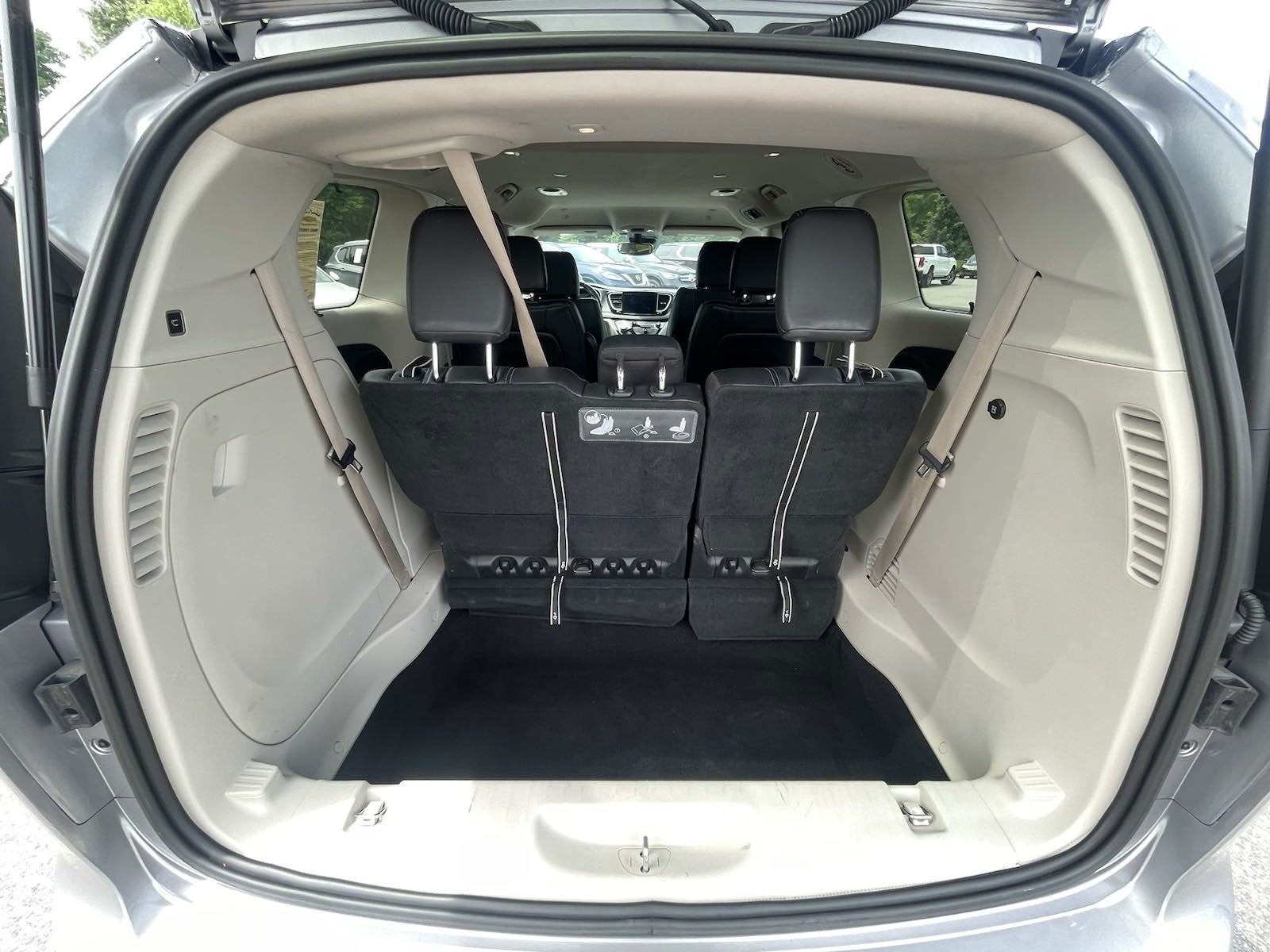 2021 Chrysler Pacifica Touring L