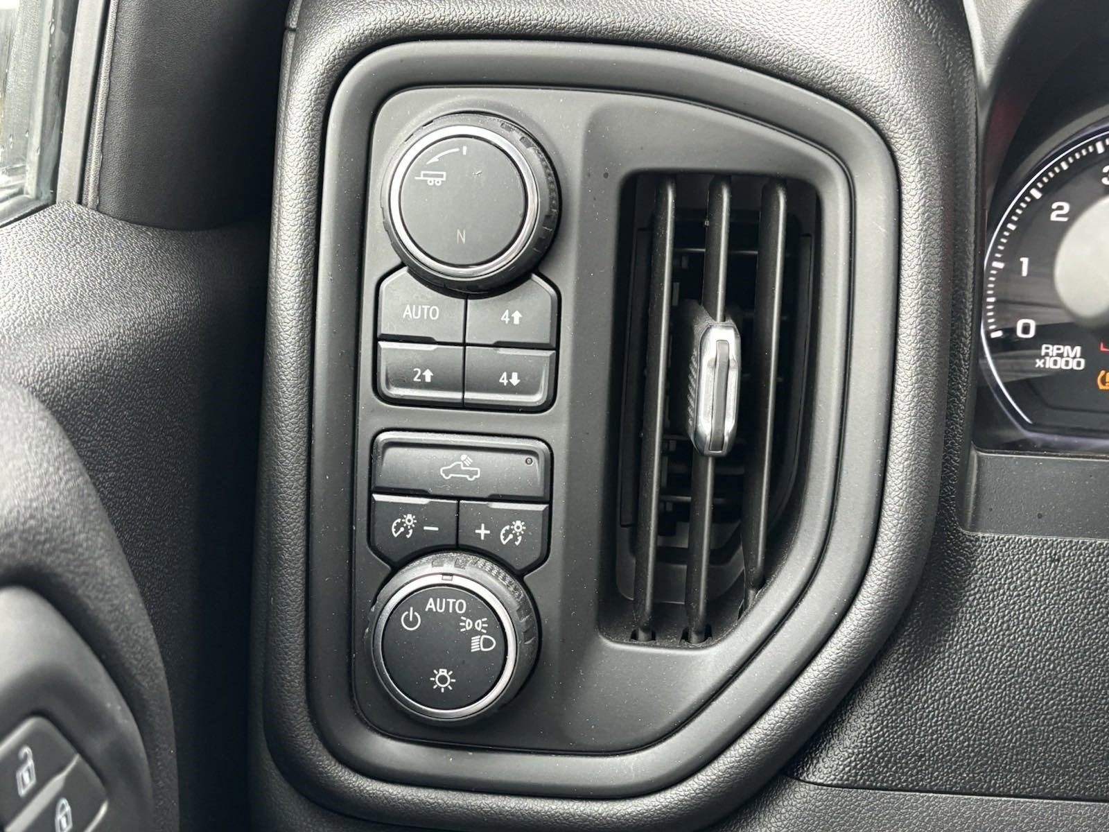 2021 Chevrolet Silverado 1500 Custom Trail Boss