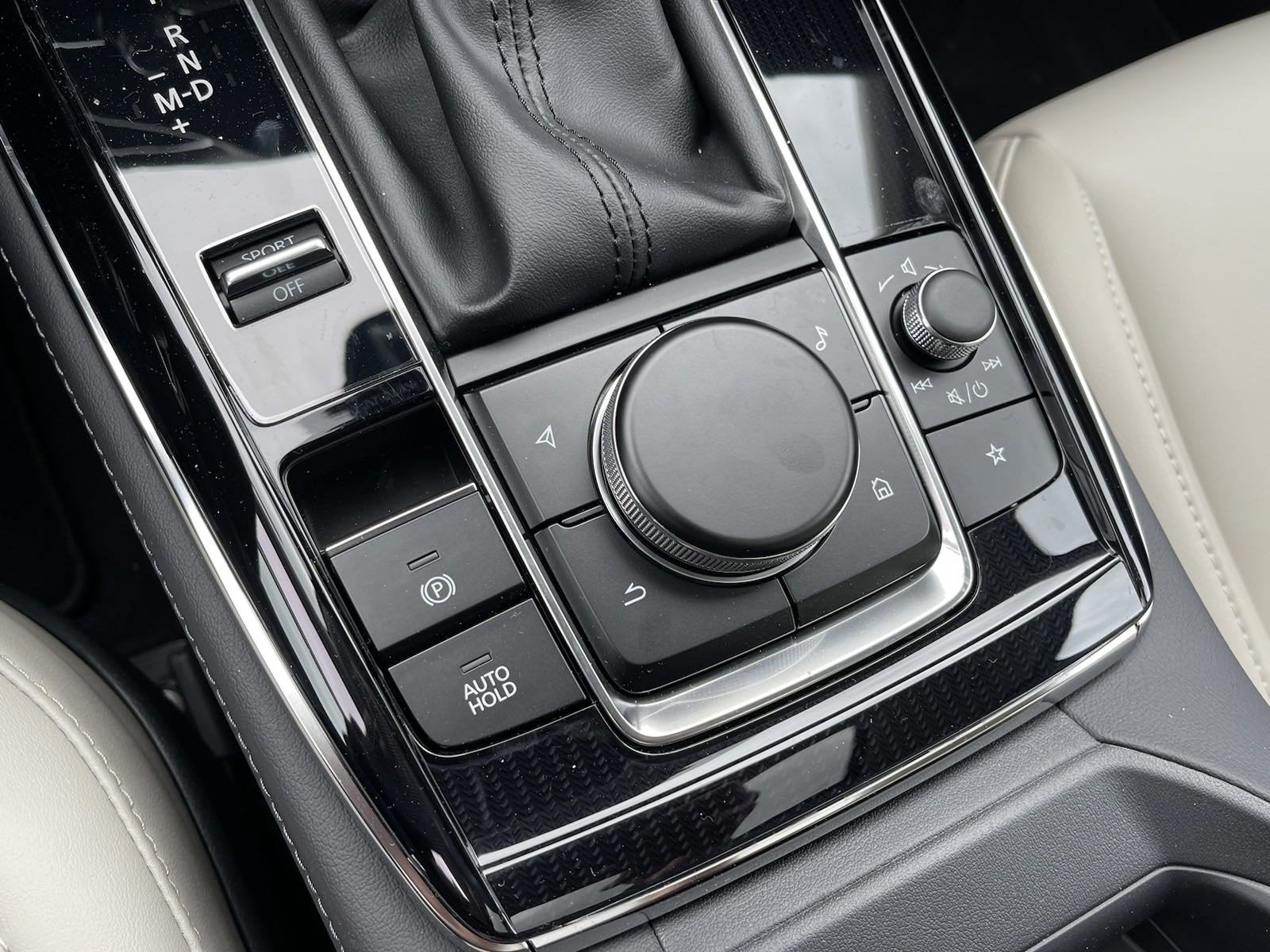 2024 Mazda Mazda CX-30 2.5 S Preferred Package