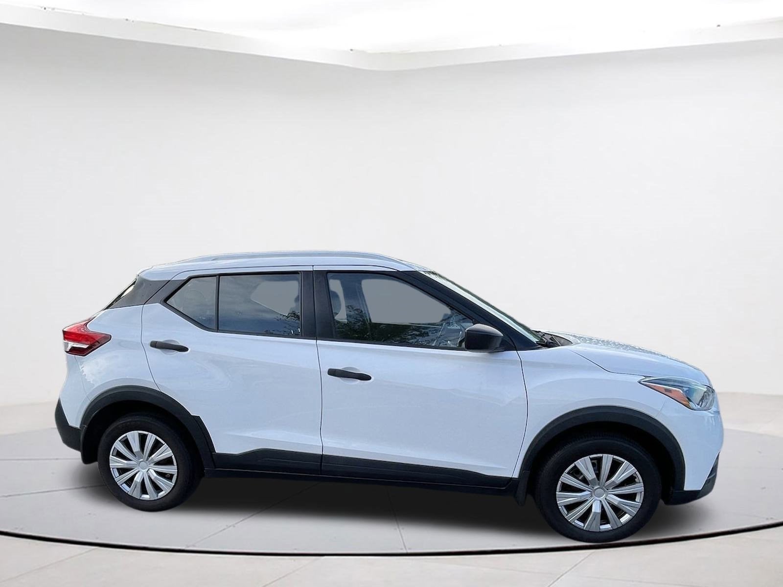 2019 Nissan Kicks S