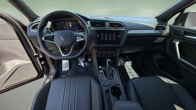 2023 Volkswagen Tiguan 2.0T SE R-Line Black
