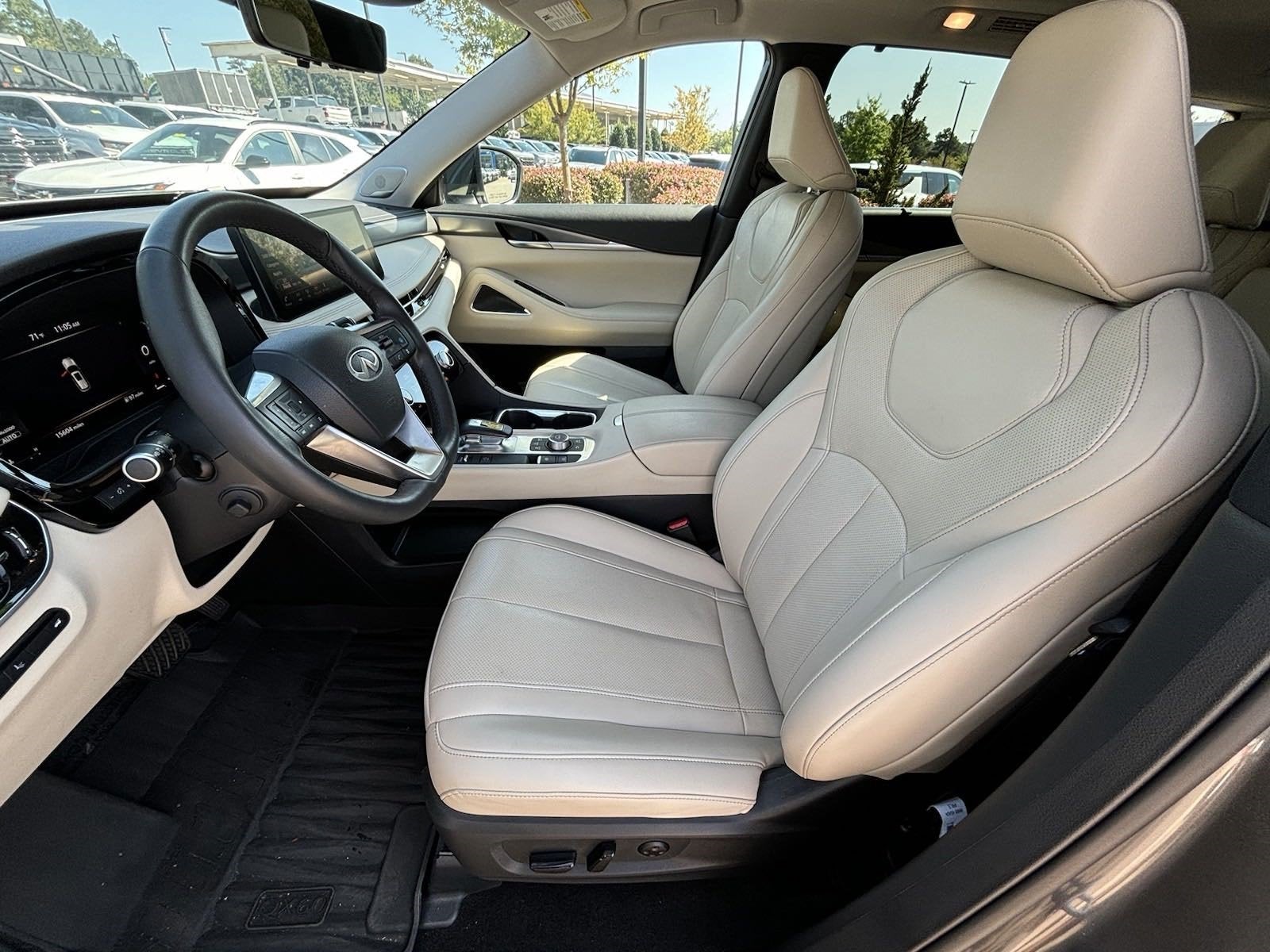 2023 INFINITI QX60 LUXE