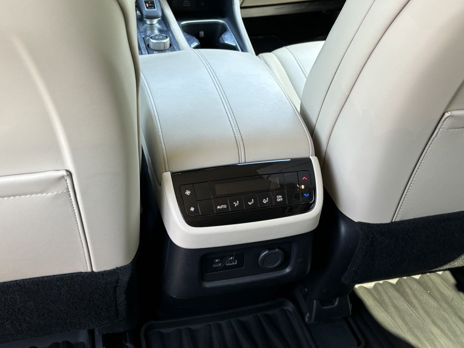 2023 INFINITI QX60 LUXE