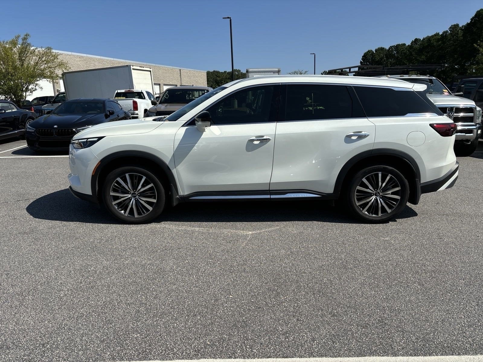 2023 INFINITI QX60 SENSORY