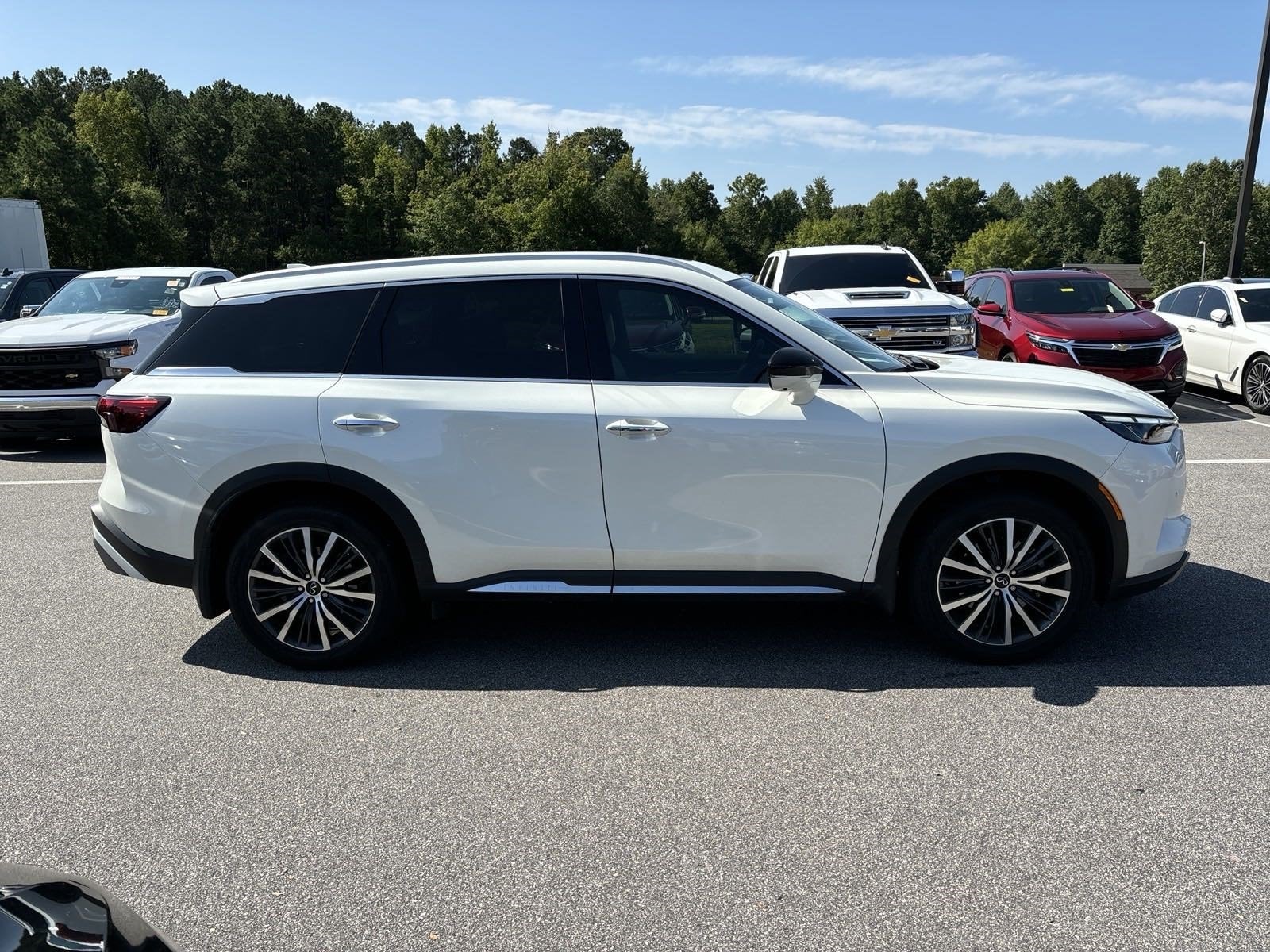 2023 INFINITI QX60 SENSORY