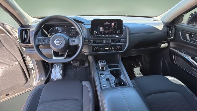 2025 Nissan Pathfinder S