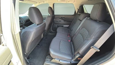 2025 Nissan Pathfinder S