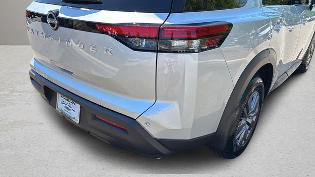 2025 Nissan Pathfinder S
