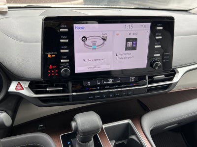 2023 Toyota Sienna LE