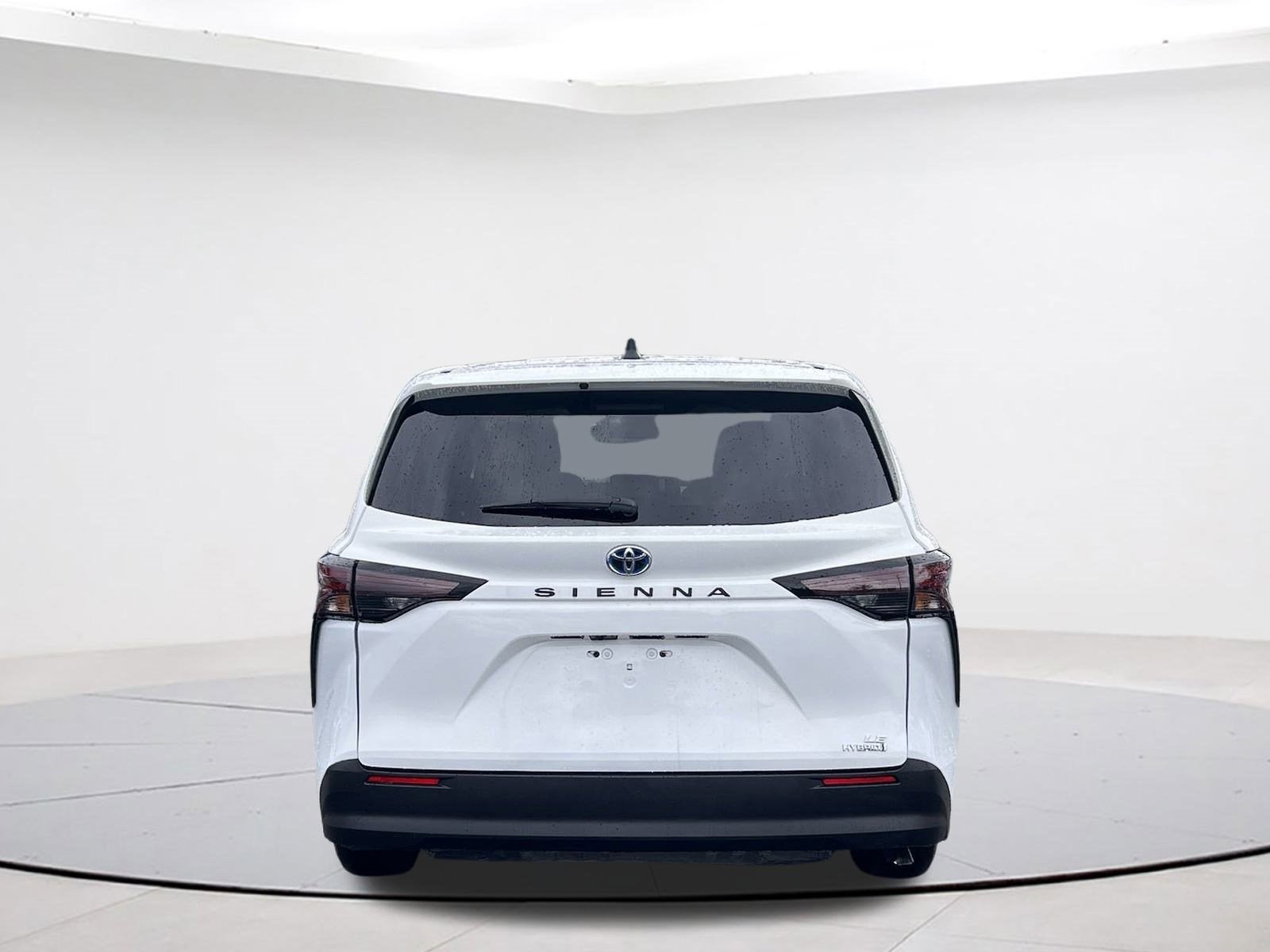 2023 Toyota Sienna LE