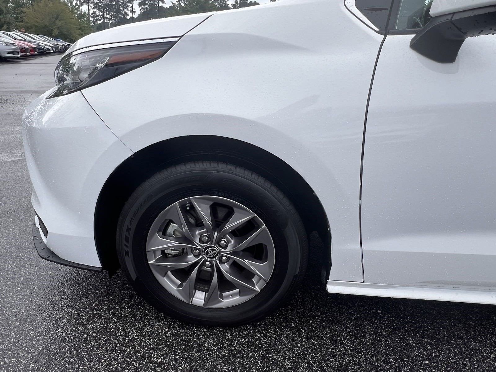 2023 Toyota Sienna LE