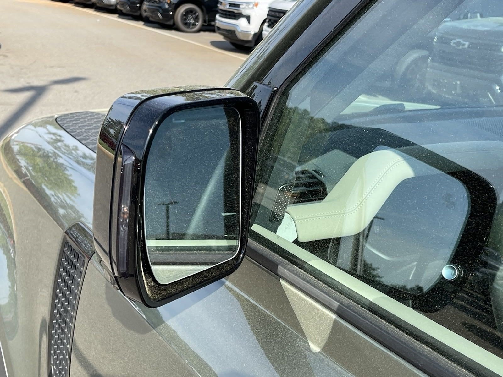 2024 Land Rover Defender S