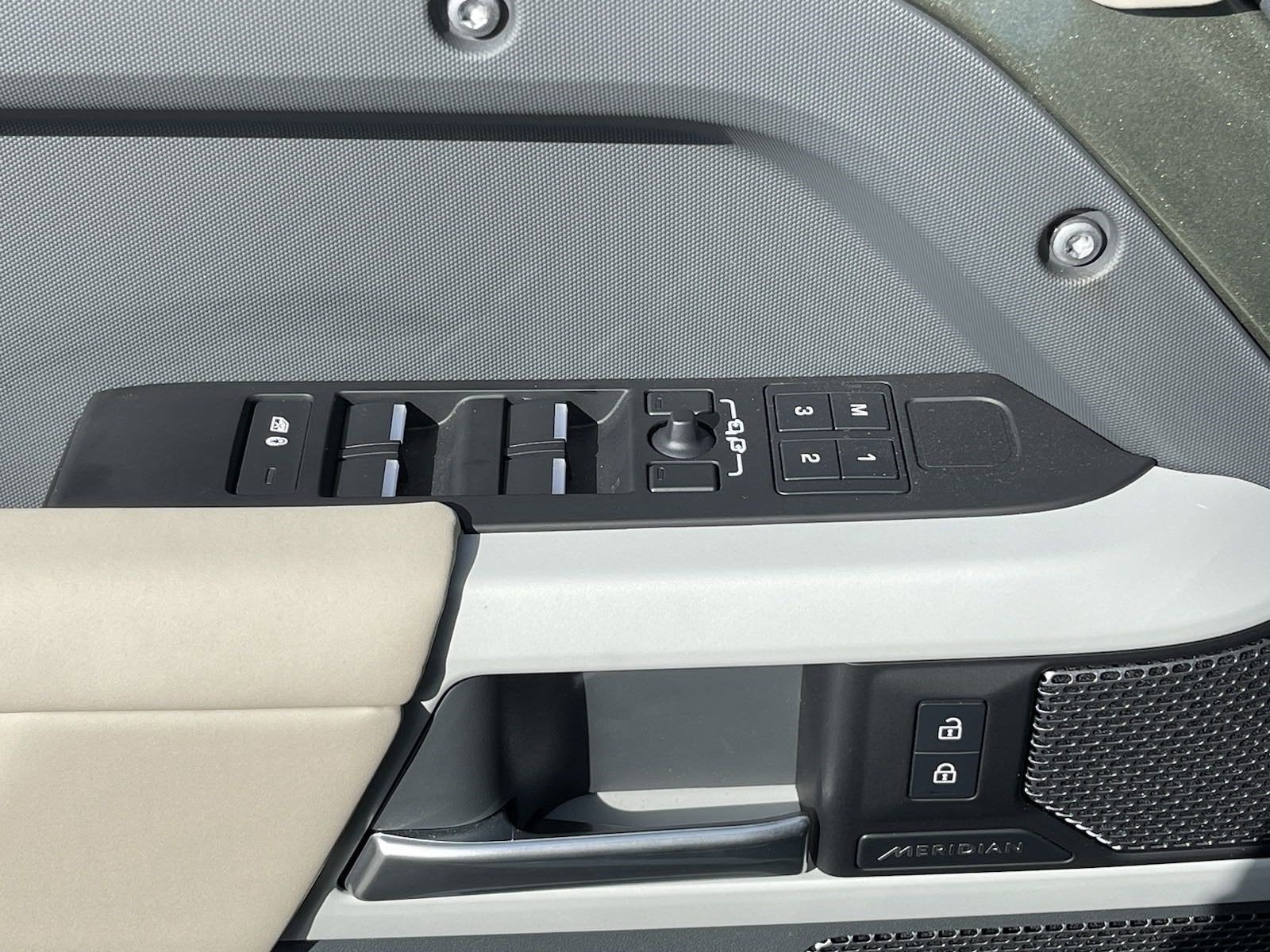 2024 Land Rover Defender S