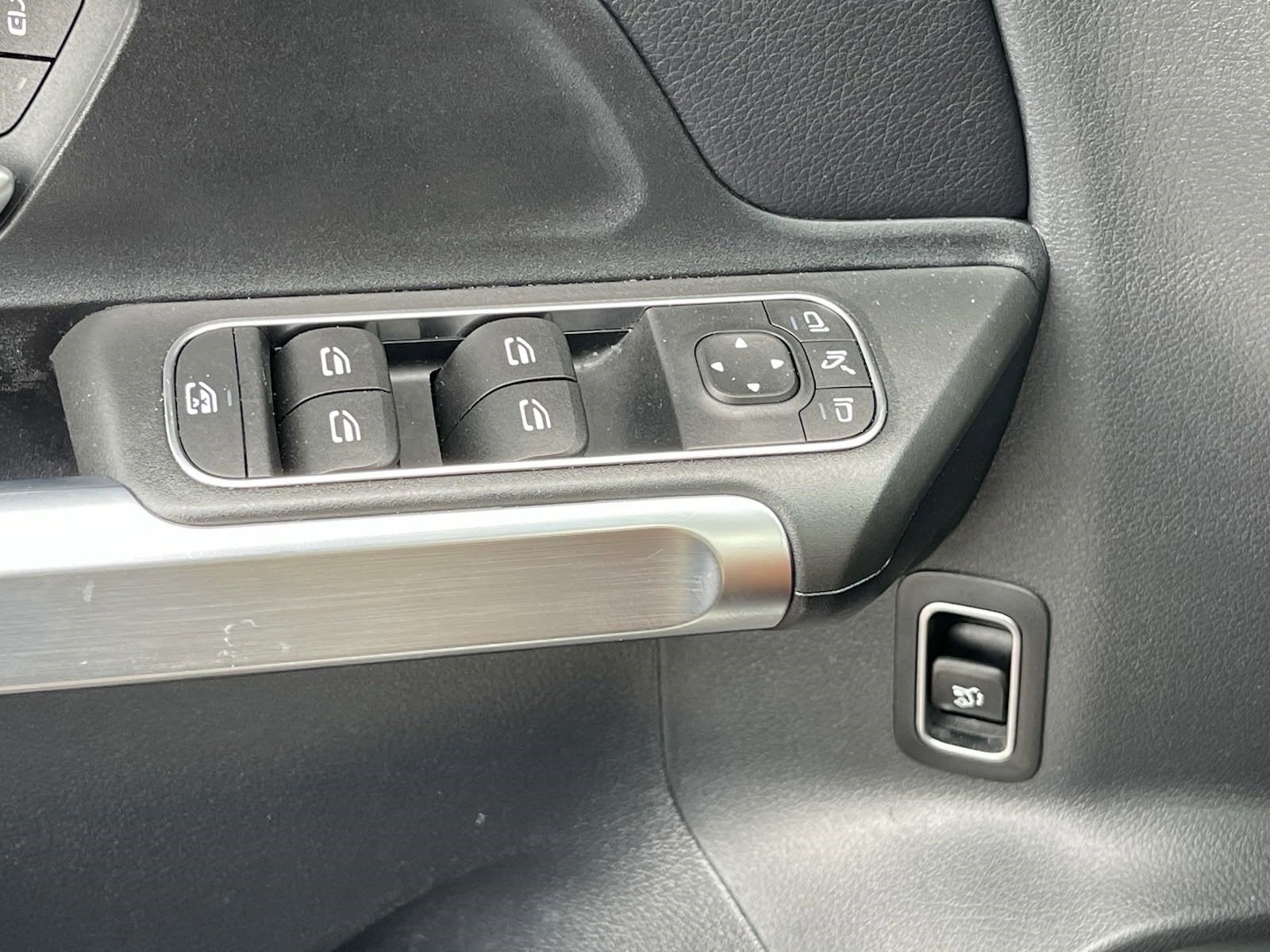 2023 Mercedes-Benz GLB GLB 250