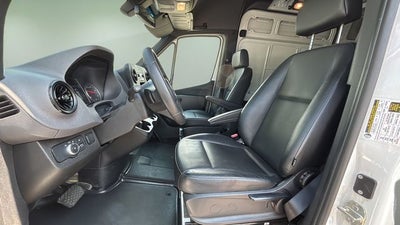 2025 Mercedes-Benz Sprinter 2500 Cargo 144 WB