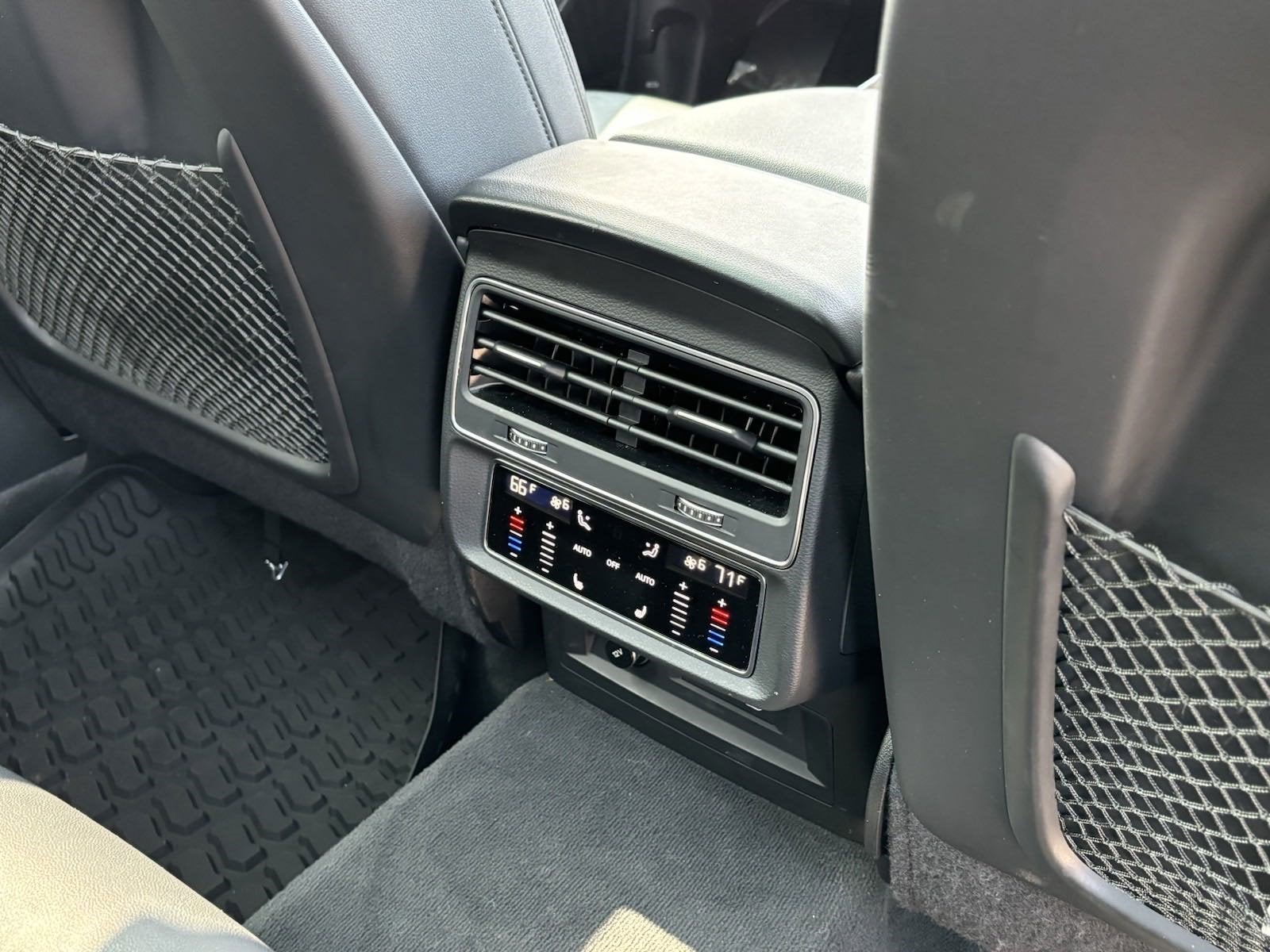 2023 Audi Q7 Premium Plus