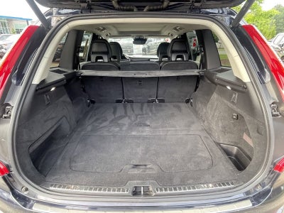 2017 Volvo XC90 Momentum