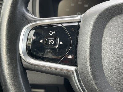 2017 Volvo XC90 Momentum