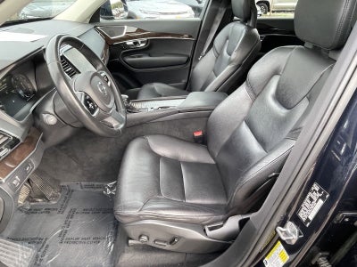 2017 Volvo XC90 Momentum