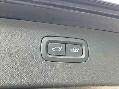 2017 Volvo XC90 Momentum