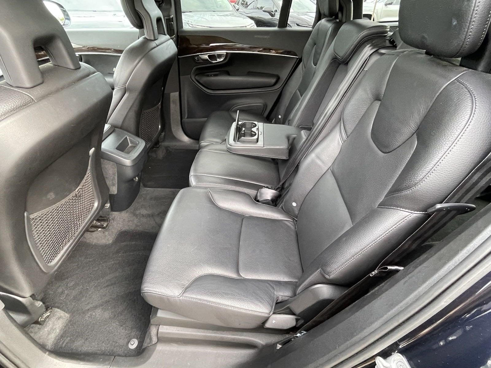 2017 Volvo XC90 Momentum