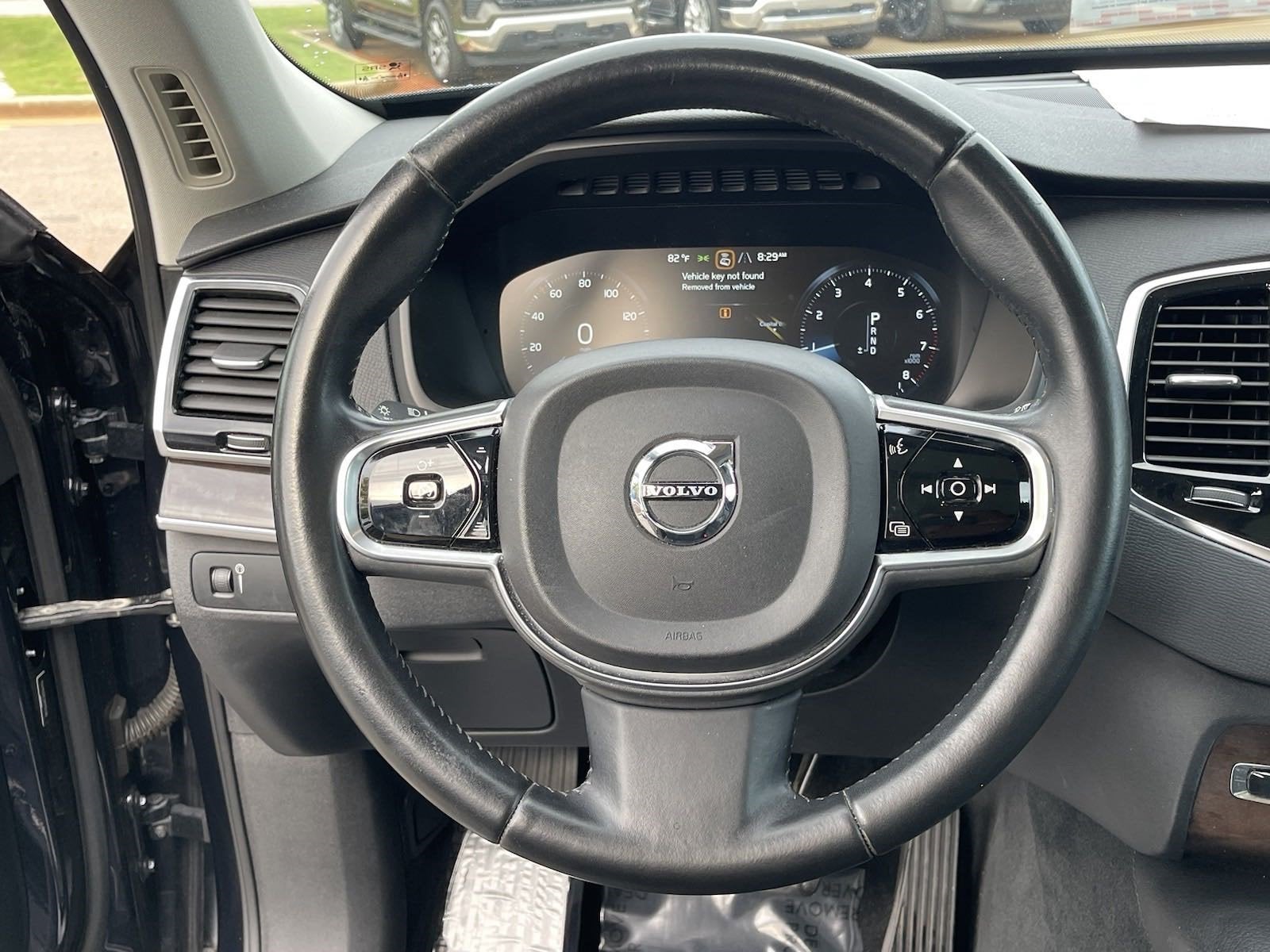 2017 Volvo XC90 Momentum