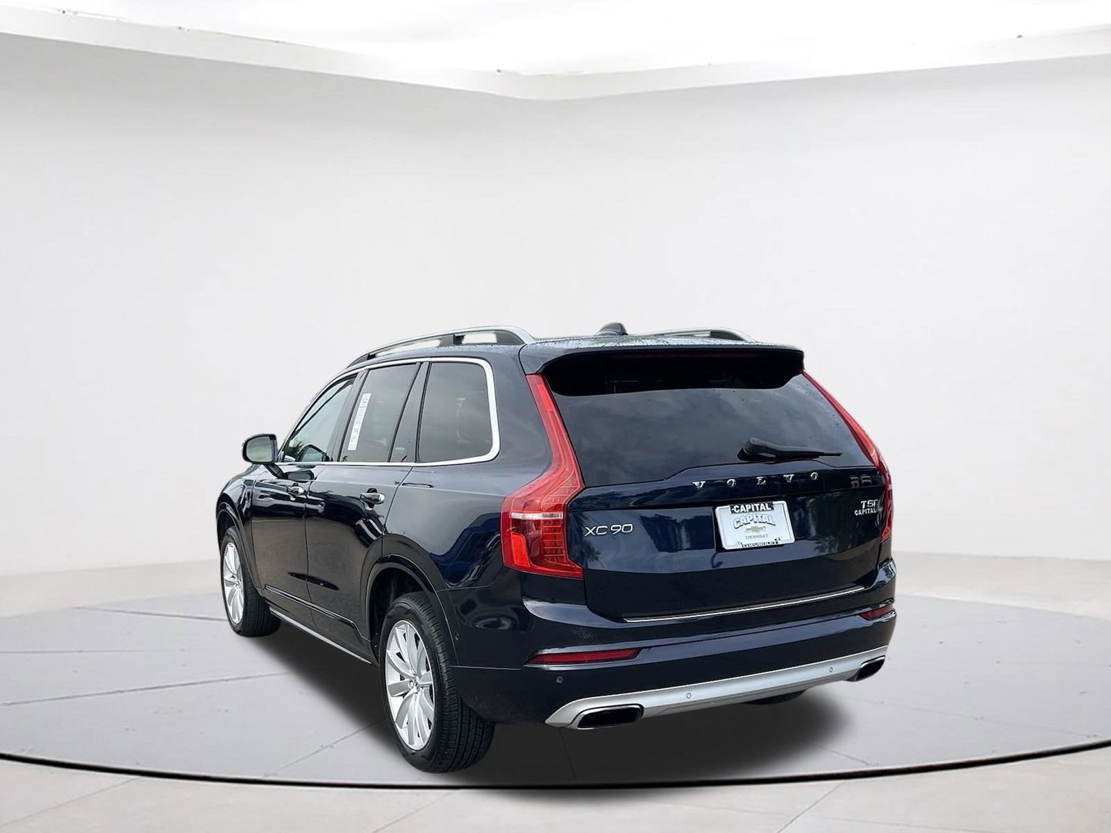 2017 Volvo XC90 Momentum